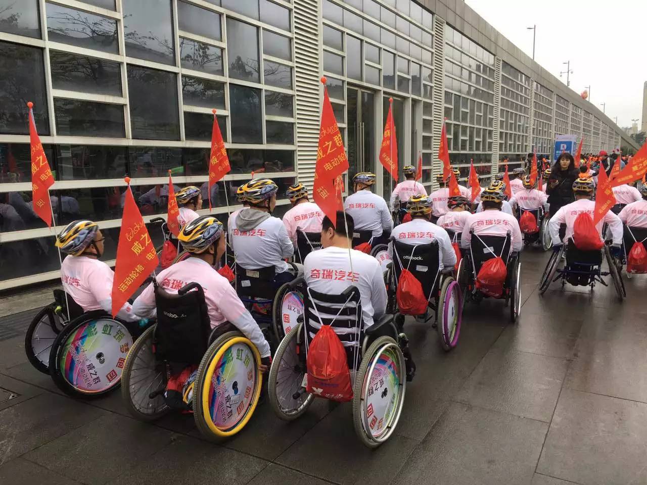 ��������֮Ⱥ�\��݆�Σ��@���ˇ��H�R���ɱ�ِ��һ����